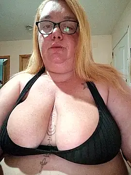 diosacurvy1984 online show from 10-17-25, 08:28