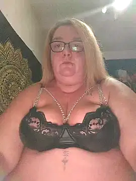 diosacurvy1984 online show from 11-05-25, 10:46