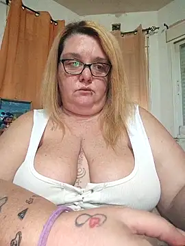 diosacurvy1984 online show from 12-18-25, 09:58