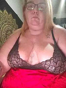 diosacurvy1984 online show from 10-17-25, 08:54