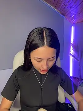 Snapshot of Sofia18_pinkk chatting on 02-17-26, 09:45 Sofia18 pinkk online show from 02-17-26, 09:45