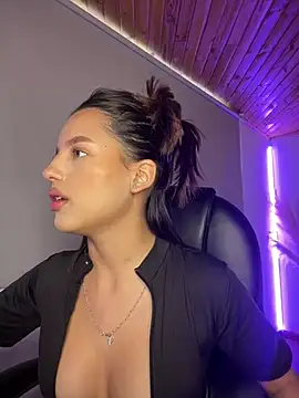 Sofia18 pinkk online show from 03-13-26, 07:52