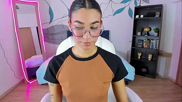 Dana Paula online show from 12-22-25, 11:43