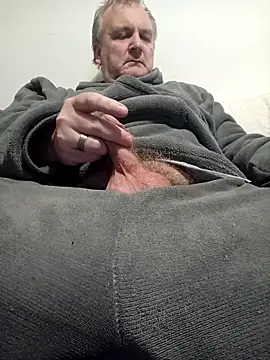 Snapshot of Paolo7619 chatting on 10-12-25, 01:29 Paolo7619 online show from 10-12-25, 01:29