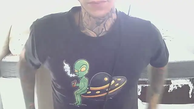 Snapshot of smokingink chatting on 05-07-26, 05:49 smokingink online show from 05-07-26, 05:49