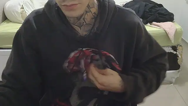 Snapshot of smokingink chatting on 05-18-26, 04:07 smokingink online show from 05-18-26, 04:07
