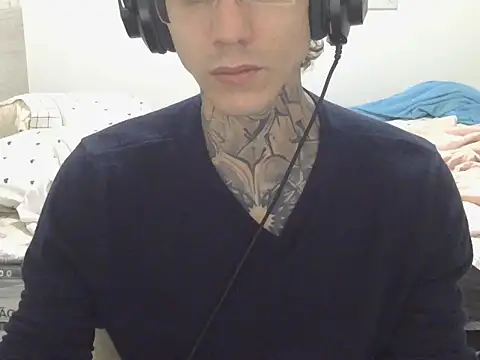 Snapshot of smokingink chatting on 05-03-26, 07:50 smokingink online show from 05-03-26, 07:50