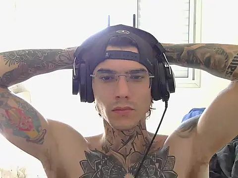 Snapshot of smokingink chatting on 04-21-26, 06:25 smokingink online show from 04-21-26, 06:25