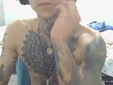 Snapshot of smokingink chatting on 05-05-26, 07:39 smokingink online show from 05-05-26, 07:39