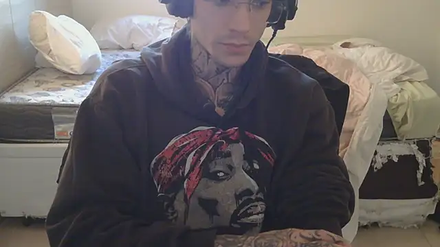 Snapshot of smokingink chatting on 05-16-26, 08:19 smokingink online show from 05-16-26, 08:19