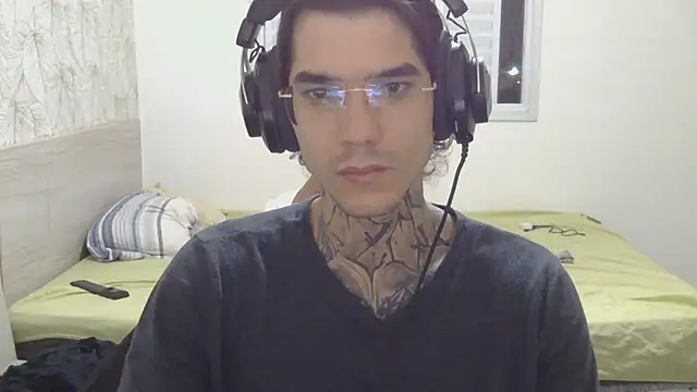 Snapshot of smokingink chatting on 06-21-26, 09:53 smokingink online show from 06-21-26, 09:53