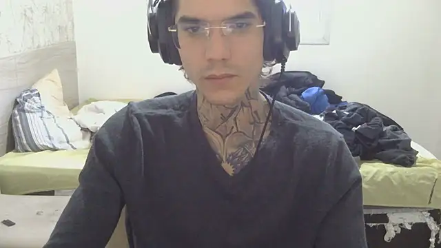 Snapshot of smokingink chatting on 06-20-26, 08:14 smokingink online show from 06-20-26, 08:14