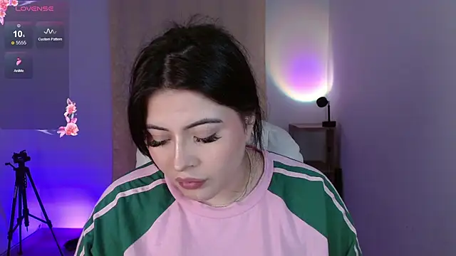 Snapshot of isabella1616 chatting on 08-09-26, 03:34 isabella1616 online show from 08-09-26, 03:34