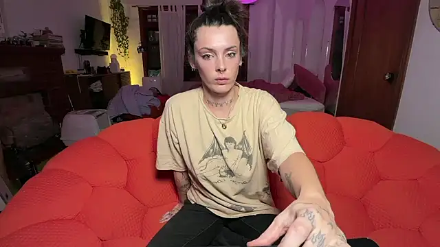 bunnierotten online show from 12-18-25, 05:12