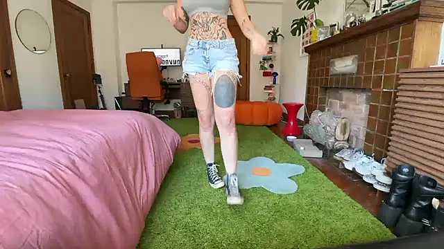 bunnierotten online show from 10-30-25, 09:33