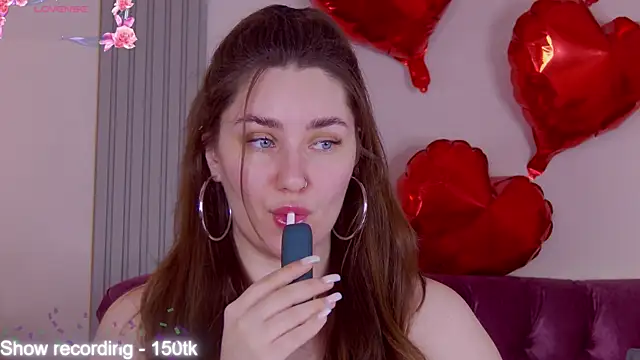 KiraBarlows online show from 04-12-26, 03:37