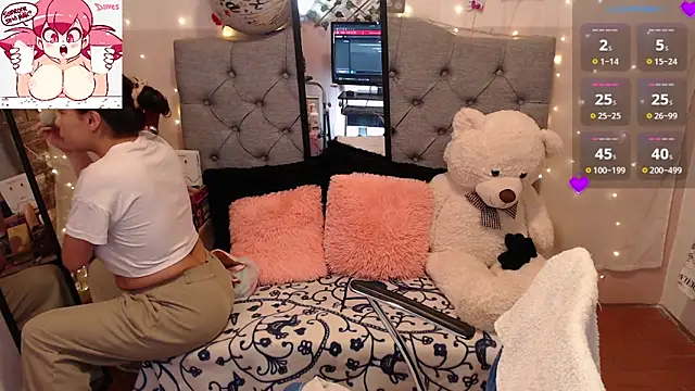 Snapshot of cute_bunny95 chatting on 09-10-25, 11:42 cute bunny95 online show from 09-10-25, 11:42