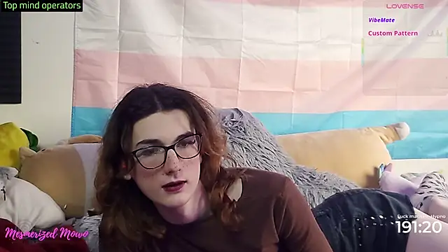 Snapshot of Mesmerized_Mowo chatting on 09-21-25, 09:20 Mesmerized Mowo online show from 09-21-25, 09:20