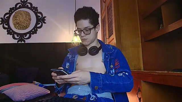 wolfandsky online show from 03-24-26, 11:32