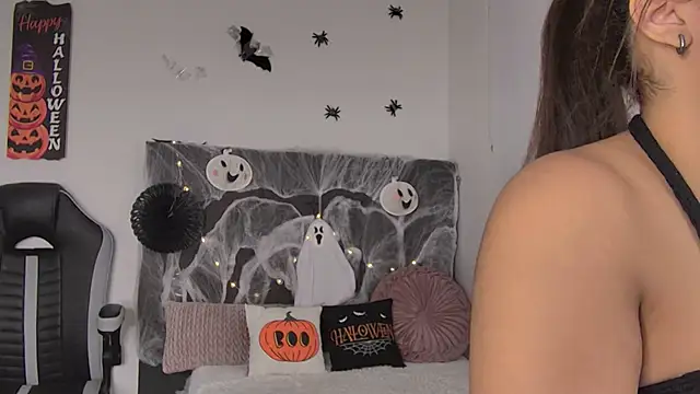 AmandaBrooks 18 online show from 10-12-25, 01:07