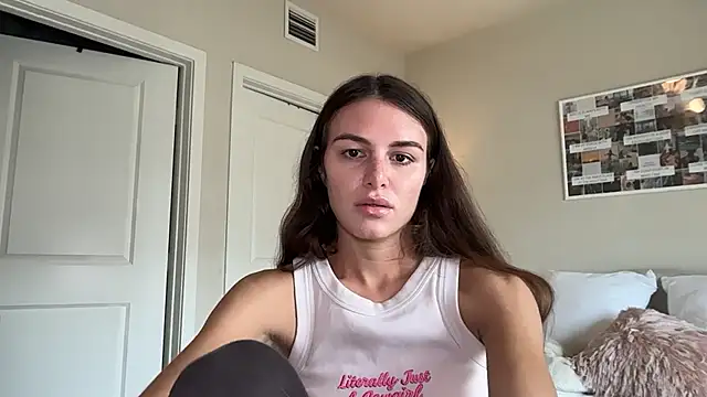 Snapshot of graciesmith27 chatting on 06-24-26, 07:01 graciesmith27 online show from 06-24-26, 07:01