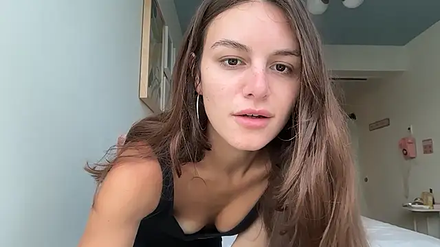 Snapshot of graciesmith27 chatting on 05-13-26, 04:25 graciesmith27 online show from 05-13-26, 04:25