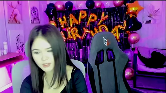DiaAngell online show from 10-19-25, 08:22
