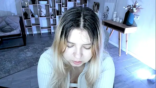 DiaAngell online show from 11-07-25, 06:12