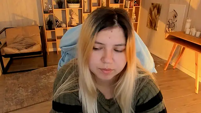 DiaAngell online show from 10-26-25, 12:11