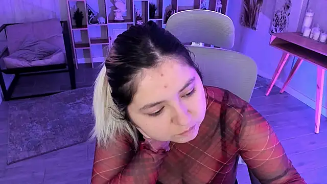 DiaAngell online show from 10-24-25, 08:19