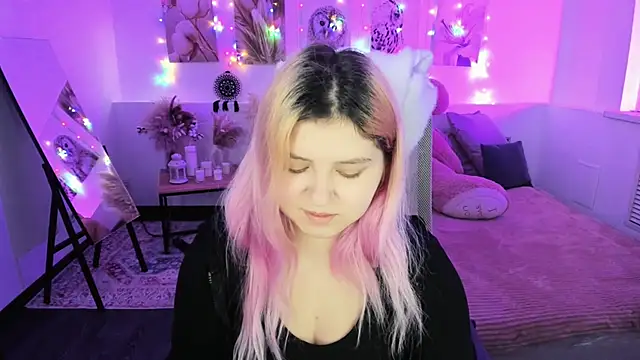 DiaAngell online show from 03-10-26, 07:29