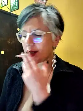 Snapshot of ilonna2025 chatting on 05-24-26, 10:53 ilonna2025 online show from 05-24-26, 10:53