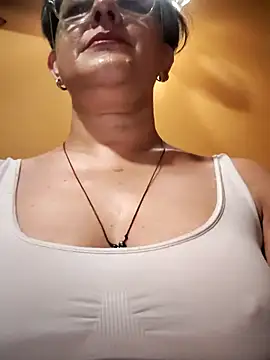 ilonna2025 online show from 07-19-26, 11:01