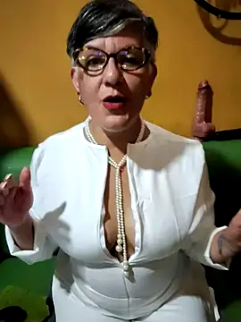 ilonna2025 online show from 03-26-26, 10:51