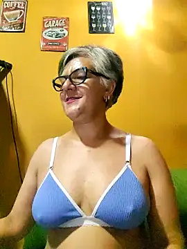 ilonna2025 online show from 03-19-25, 10:11