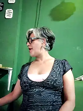 ilonna2025 online show from 10-03-25, 06:04