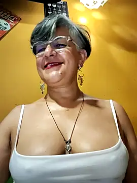 ilonna2025 online show from 07-23-26, 09:55