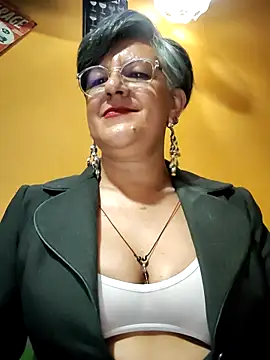ilonna2025 online show from 07-22-26, 10:23