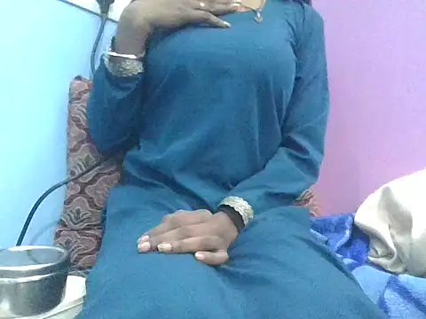 Leoni G online show from 12-23-25, 06:56