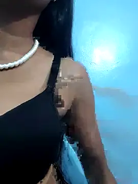 Snapshot of Leoni_G chatting on 10-04-25, 05:14 Leoni G online show from 10-04-25, 05:14