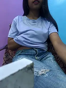 Snapshot of Leoni_G chatting on 03-06-25, 05:46 Leoni G online show from 03-06-25, 05:46
