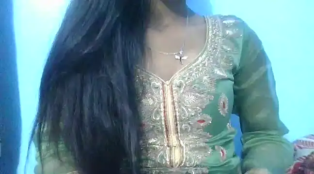 Snapshot of Leoni_G chatting on 02-20-25, 07:12 Leoni G online show from 02-20-25, 07:12