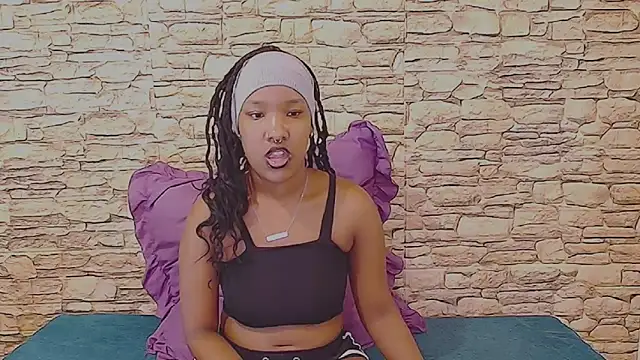 EroticSexyPrada online show from 04-10-26, 05:31