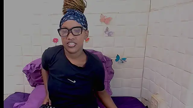 EroticSexyPrada online show from 02-15-26, 06:18