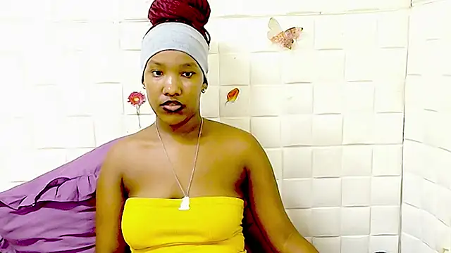 EroticSexyPrada online show from 03-20-26, 06:09