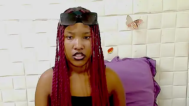 EroticSexyPrada online show from 03-26-26, 06:06