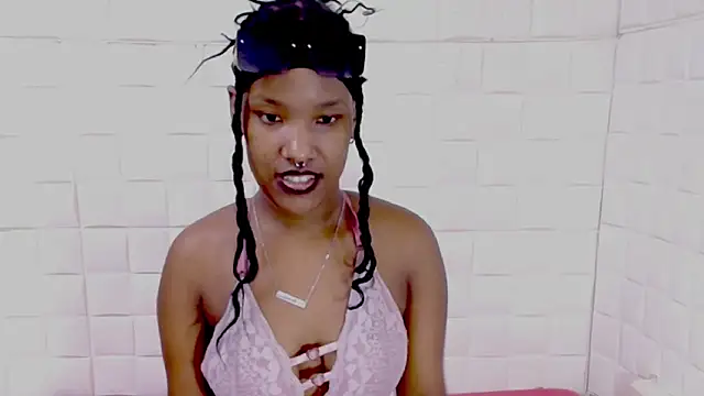 EroticSexyPrada online show from 04-22-26, 05:47