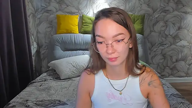 Snapshot of SusannJohnson chatting on 06-19-26, 12:38 SusannJohnson online show from 06-19-26, 12:38