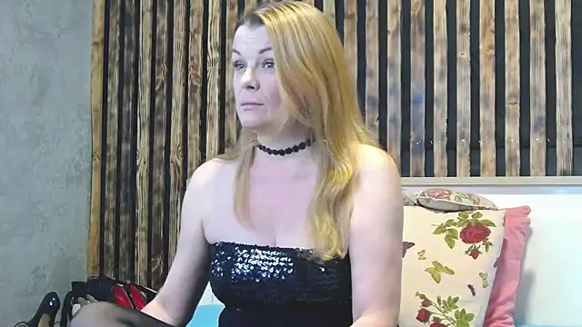 Kisi Lovi online show from 02-14-26, 04:18