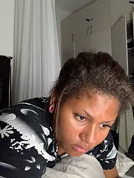 Snapshot of madell chatting on 04-24-26, 03:52 madell online show from 04-24-26, 03:52
